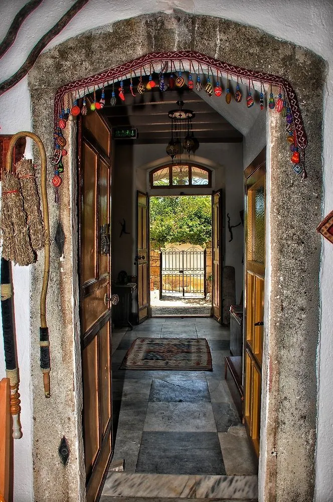 Sakli Konak Karaburun  Karaburun (Izmir)