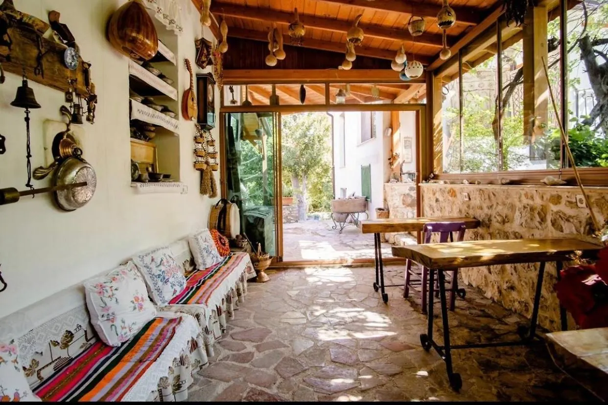 Sakli Konak Karaburun