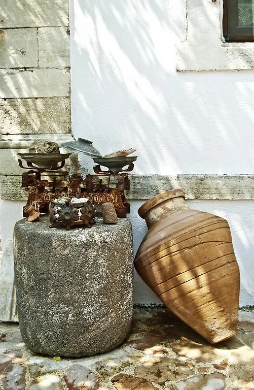 Sakli Konak Karaburun  0*, Karaburun (Izmir)